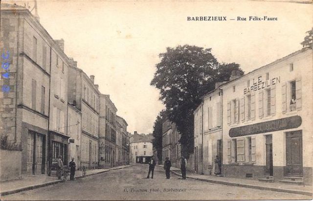 Barbezieux Rue Felix-Faure.jpg